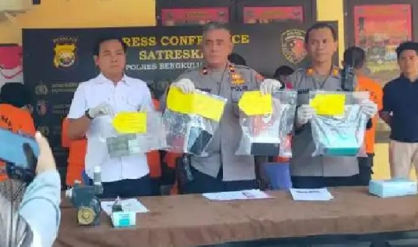 Polres Bengkulu Selatan sukses mengungkap 11 kasus kriminal, dengan menangkap 11 tersangka, lima di antaranya masuk Daftar Target Operasi (TO).
