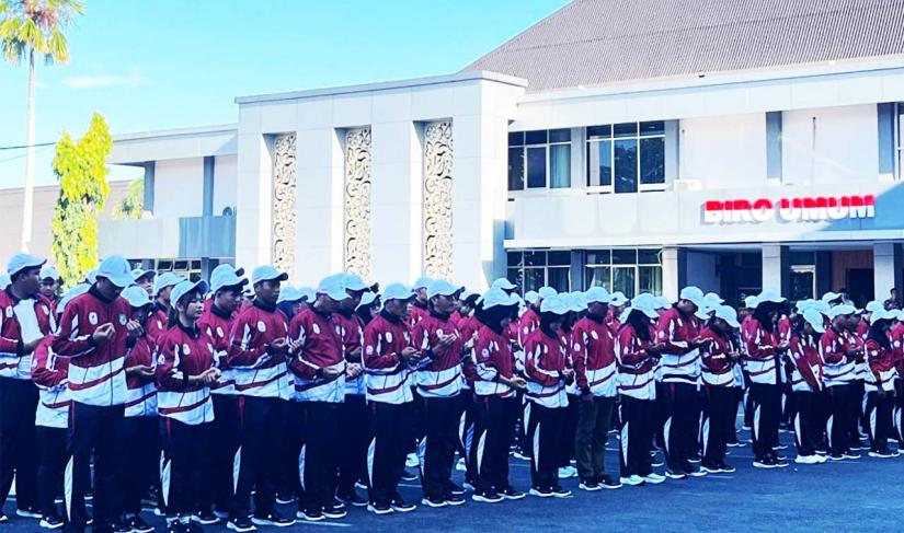 Pelepasan kontingen Provinsi Bengkulu yang akan berlaga pada Pekan Olahraga Pelajar Nasional (POPNAS) dan Pekan Paralimpik Pelajar Nasional (Peparpenas) XI Tahun 2025, Jumat (31/10).