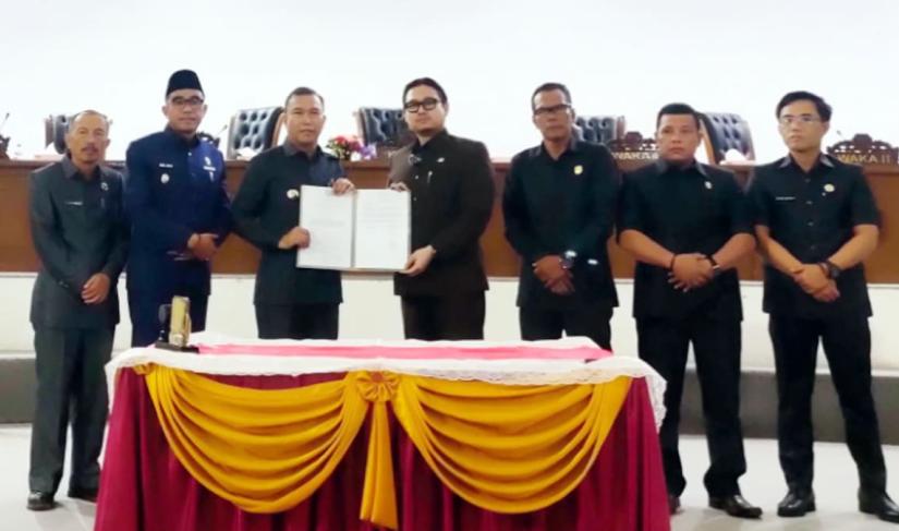 RPJMD Kabupaten Kepahiang Disahkan DPRD dalam paripurna. Dokumen pembangunan 2025-2029 jadi panduan strategis lima tahun.