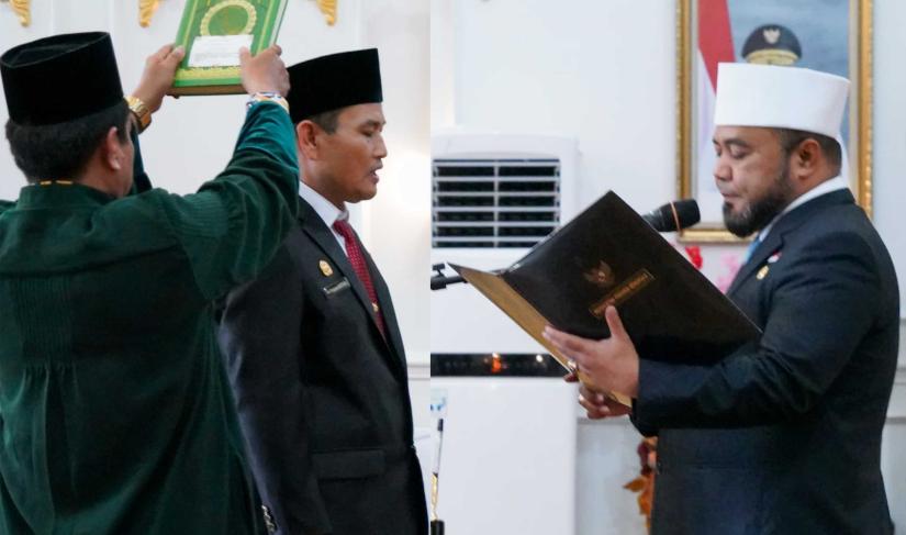 Gubernur Bengkulu, Helmi Hasan, melantik Herwan Anton, di Balai Raya Semarak, Rabu (5/3/2025). 