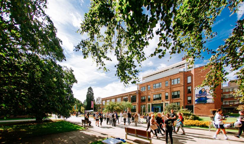 Hull atau Kingston upon Hull adalah juga menjadi salah satu kota untuk kuliah murah di Inggris.