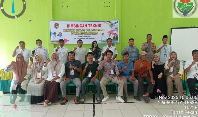 Pemerintah Desa Tanah Harapan, Kecamatan Kota Mukomuko, Kabupaten Mukomuko melaksanakan bimbingan teknik (bimtek) bidang pelaksanaan pembangunan desa.