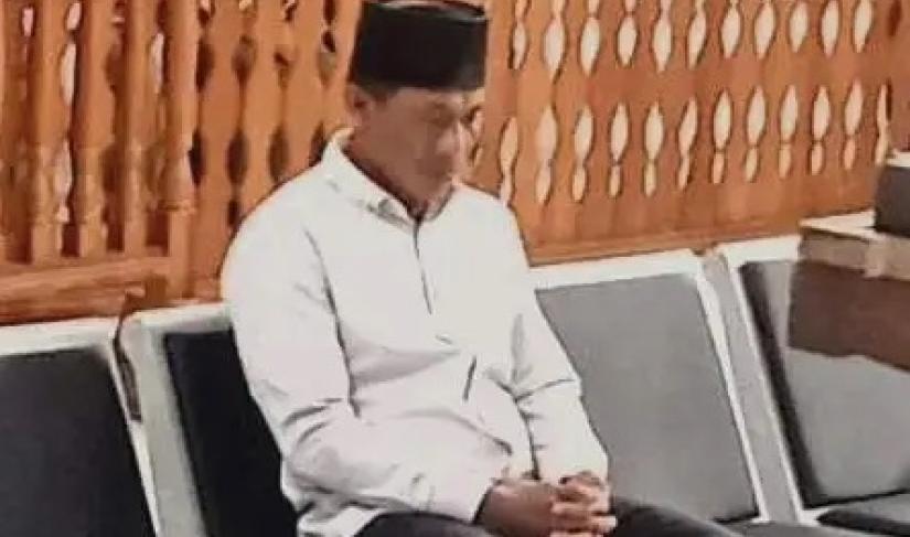 Gunawan alias Gun (43)