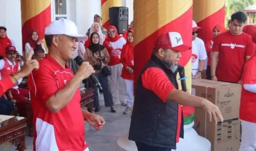 Kapolda Bengkulu, Irjen Pol. Mardiyono, menghadiri kegiatan Jalan Sehat Merah Putih, Fun Bike, dan Senam Sehat, Sabtu (15/11/2025).