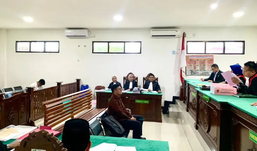Saksi ahli auditor dari Kejaksaan Tinggi Bengkulu, Afriansyah di Pengadilan Negeri Tipikor Bengkulu, Senin, 13 Oktober 2025.