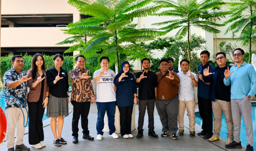 Pegawai Hotel Mercure Bengkulu dan Pengurus JMSI melakukan poto bersama, Selasa (27/5/26). 