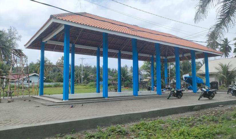Pembangunan awning di Pasar Bawah