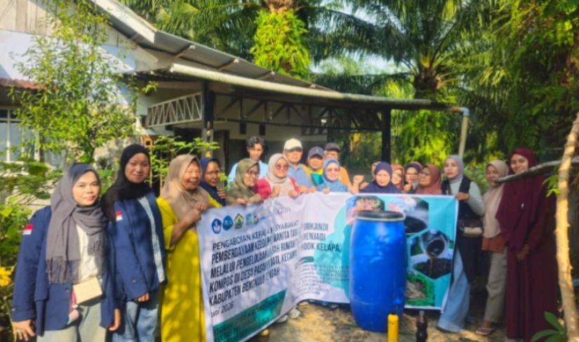 Tim dosen Program Studi Agroekoteknologi Fakultas Pertanian UNIB dan Pemberdayaan Kelompok Wanita Tani (KWT), Minggu (14/6/2026). 