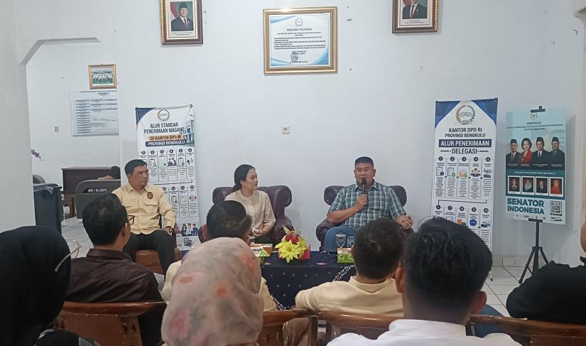 Audiensi Elisa dengan Ketua Umum DPP IKA Semaku, Syafriandi, bersama jajaran pengurus di Sekretariat DPD RI Provinsi Bengkulu, Jumat (16/10/2026).