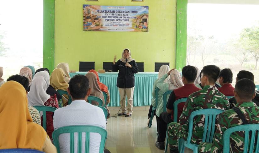 Satgas TMMD Kodim 0813 Bojonegoro bergandengan tangan dengan Dinas Perpustakaan dan Kearsipan Provinsi Jawa Timur, serta Dinas Perpustakaan Kabupaten Bojonegoro menggelar bimbingan literasi dan Layanan Terpadu Perpustakaan Desa (LTPD), Selasa (4/8/2026).