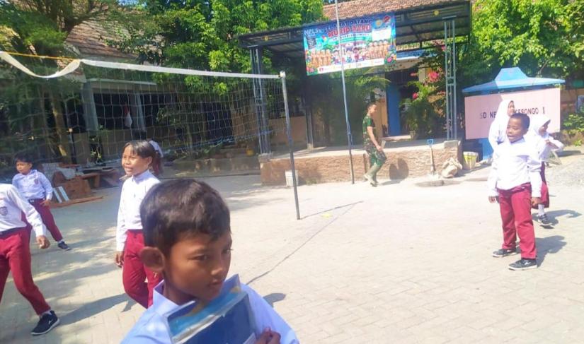 Salah satu dampak nyata dirasakan oleh para siswa SD Negeri Kesongo 1, Kecamatan Kedungadem, Kabupaten Bojonegoro. Ruang kelas yang sebelumnya mengalami kerusakan kini telah berubah menjadi tempat belajar yang lebih nyaman, kokoh, dan layak digunakan.
