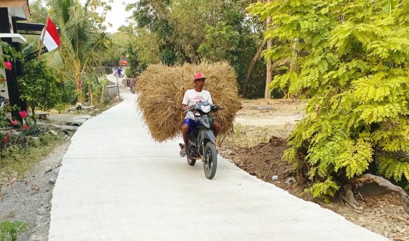 Jalan Baru, Harapan Baru: Asa Petani Dusun Mundu Mengangkut Rezeki Lewat TMMD 129 Bojonegoro