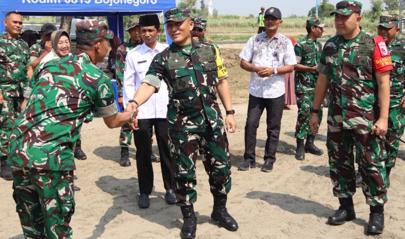 Dalam kunjungan lapangan yang berlangsung Jumat (31/7/2026), Tim Wasev menilai berbagai sasaran program TMMD berjalan dengan baik dan menunjukkan perkembangan yang signifikan.