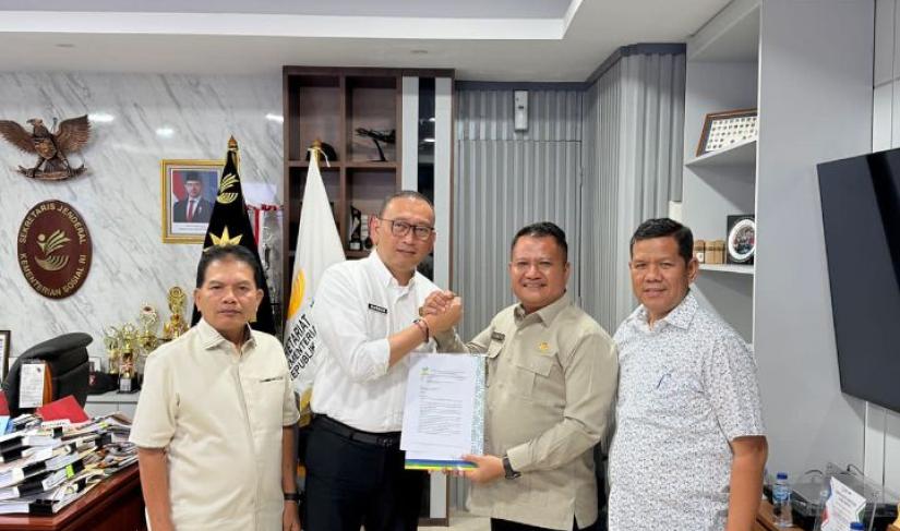 Wakil Bupati Asahan Rianto, S.H., M.AP. hadiri Rakor Percepatan Pembangunan Sekolah Rakyat bersama Kemensos RI di Kantor Kemensos RI, Jakarta, Rabu 13/5/2026.