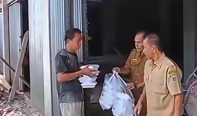 Program SENABUNG (Sedekah Nasi Bungkus)