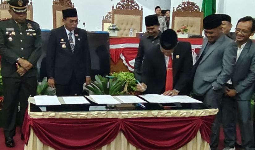 Dewan Perwakilan Rakyat Daerah (DPRD) Kabupaten Seluma gelar Rapat di ruang sidang Paripurna DPRD dengan Agenda Penyampaian Kesepakatan bersama antara Eksekutif dan Legislatif tentang KUA-PPAS tahun 2027.