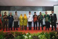Poto bersama Wabup BU Bersama unsur penting yang hadir 