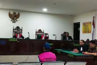 Sidang perkara dugaan korupsi bantuan Pilot Inkubasi Inovasi Desa Pengembangan Ekonomi Lokal (PIID-PEL) Mukomuko masih bergulir.  Sumber: Terdakwa Dugaan Korupsi Bantuan PIID-PEL Mukomuko Minta Keringanan Hukuman | Berita Satujuang (https://www.satujuang.com/terdakwa-dugaan-korupsi-bantuan-piid-pel-mukomuko-minta-keringanan-hukuman/) Follow kami di Google News, klik: https://shorturl.at/oHOTX