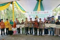 Baznas Bengkulu Distribusikan Zakat kepada 300 Dhuafa dan Luncurkan Program "Kita Jaga Usaha Micro".