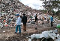 Dokumentasi Anggota DPRD Kota Bengkulu meninjau lokasi TPA Air Sebakul Kota Bengkulu.