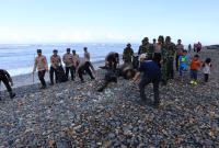 Polres Mukomuko Gandeng Seluuh Elemen Masyarakat Aksi Bersih-besih Pantai Pandan Wangi