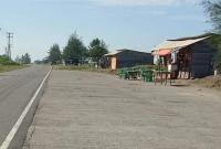 Demi Kenyamanan, Satpol-PP Himbau Warga Agar Memindahkan Bangunan di Sepanjang Pantai Abrasi Sesuai Arahan