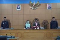 Ketua DPRD BU, Bersama WABUP BU Diruang rapat DPRD BU