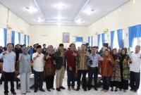 Dempo Xler Dewan Provinsi Bengkulu Baju Putih Pakai Peci Foto/Dok