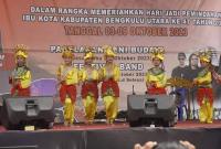 Kegiatan seni dan budaya memeriahkan HUT kota Arga makmur