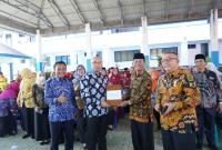 Kepala BPKAD Kota Bengkulu Yudi Susanda dampingi Asisten I Eko Agusrianto melakukan pertemuan dengan Kepsek, guru SD, SMP dan beberapa pihak lainnya di aula Dikbud, Kamis (25/5/2023)