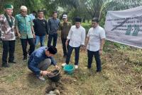 Saat prosesi hibah dan peletakan batu pertama sekretariat HMI Fisipol, Sabtu (15/06/2023).