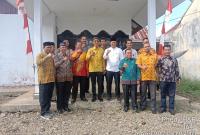 Kepala cabang dinas wilayah 1 Argamakmur bersama kepala sekolah dan ketua mkks SMA dan SMK Di depan kantor Cabdin Bengkulu Utara  