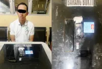 Sudah diintai, Ri (26) warga Pondok Kelapa Kabupaten Bengkulu Tengah berhasil diringkus Satuan Reserse Narkoba Polresta Bengkulu.