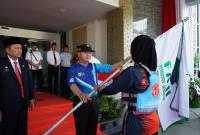 Gubernur Rohidin Mersyah melepas keberangkatan Tim Atlet Arum Jerami Provinsi Bengkulu yang akan mengikuti babak kualifikasi PON XXI di Provinsi Sumatera Barat,