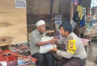 Peduli Warga Kurang Mampu, Polsek Ujan Mas Bagikan Bantuan Kemanusiaan Untuk Negeri/polres kepahiang/