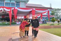 Elisa Ermasari dengan Santun Menghadiri Upacara HUT Kabupaten Seluma Ke-20