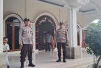 Polsek Padang Jaya adalah melaksanakan pengamanan ibadah, Minggu (11/06/2023).