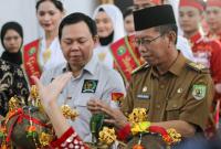 Asisten III Setda Provinsi Bengkulu Nandar Munadi membuka Focus Group Discussion di Gedung Serba Guna Provinsi Bengkulu, Senin, 12/06/2023.