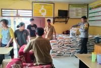 Monitoring Pendistribusian Beras Cadangan Pangan Pemerintah di desa Talang Rasau dan desa Lubuk Gedang dilaksanakan hari Senin (12/6/2023) pagi.