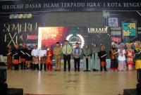 acara Milad SDIT Iqro’ Kota Bengkulu Sekaligus Lauching LIKLADI 1000 Karya, Winaqur, Wisuda Qur’an dalam Rangka SEMERU EXPO ke-24 Tahun 2023, di Gedung Balai Buntar Bengkulu, Selasa (16/5).