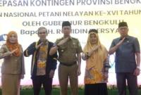 Dewan Suimi Fales saat Hadiri Penas Petani Nelayan di Sumbar