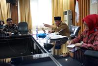 Wakil Gubernur (Wagub) Bengkulu Rosjonsyah memimpin Rapat Evaluasi Program Percepatan Penurunan Stunting, bertempat di Ruang Rapat Rafflesia Kantor Gubernur Bengkulu, 30/05/2023.