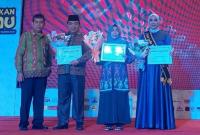 Pada Jumat malam (3/3), Duta Genre kota berhasil meraih beberapa penghargaan dan menjadi juara di malam Apresiasi Duta Genre dan Ajang Kreativitas Remaja Tingkat Provinsi yang diadakan di Ballroom Hotel Mercure. (foto: wandi)