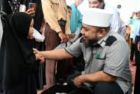 Walikota Bengkulu Helmi Hasan saat Bersama Anak Yatim Kota Bengkulu