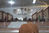 RAPAT : Bupati Kaur pimpin evaluasi rapat program kerja seluruh OPD, camat, dan kapus.