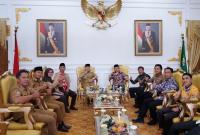 audiensi Pengurus Wilayah PINSAR Provinsi Bengkulu di Balai Raya Semarak Bengkulu, Senin (15/07).