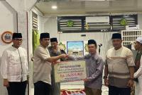 Melalui Tim Safari Ramadhan, Pemkab Mukomuko Salurkan Dana CSR Untuk Pembangunan Masjid Dan Musala Foto/Dok: Surya