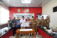 Penandatanganan Nota Kesepahaman antara Pemerintah Kabupaten Seluma dengan PT. Bank Pembangunan Daerah Bengkulu tentang Pengembangan Layanan Keuangan Pemerintah secara Digitalisasi di Ruang Rapat Bupati Seluma, Senin (5/8/2024).