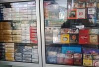 Rokok ilegal yang dijual di salah satu warung di Kota Bengkulu. (Foto: Agus/Penarafflesia.com).