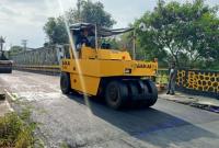 Pekerjaan Perbaikan Jalan oleh Dinas PUPR di Kota Bengkulu, Upaya Meningkatkan Kenyamanan Warga, 22 Januari 2024 (FOTO: MC KOTA)